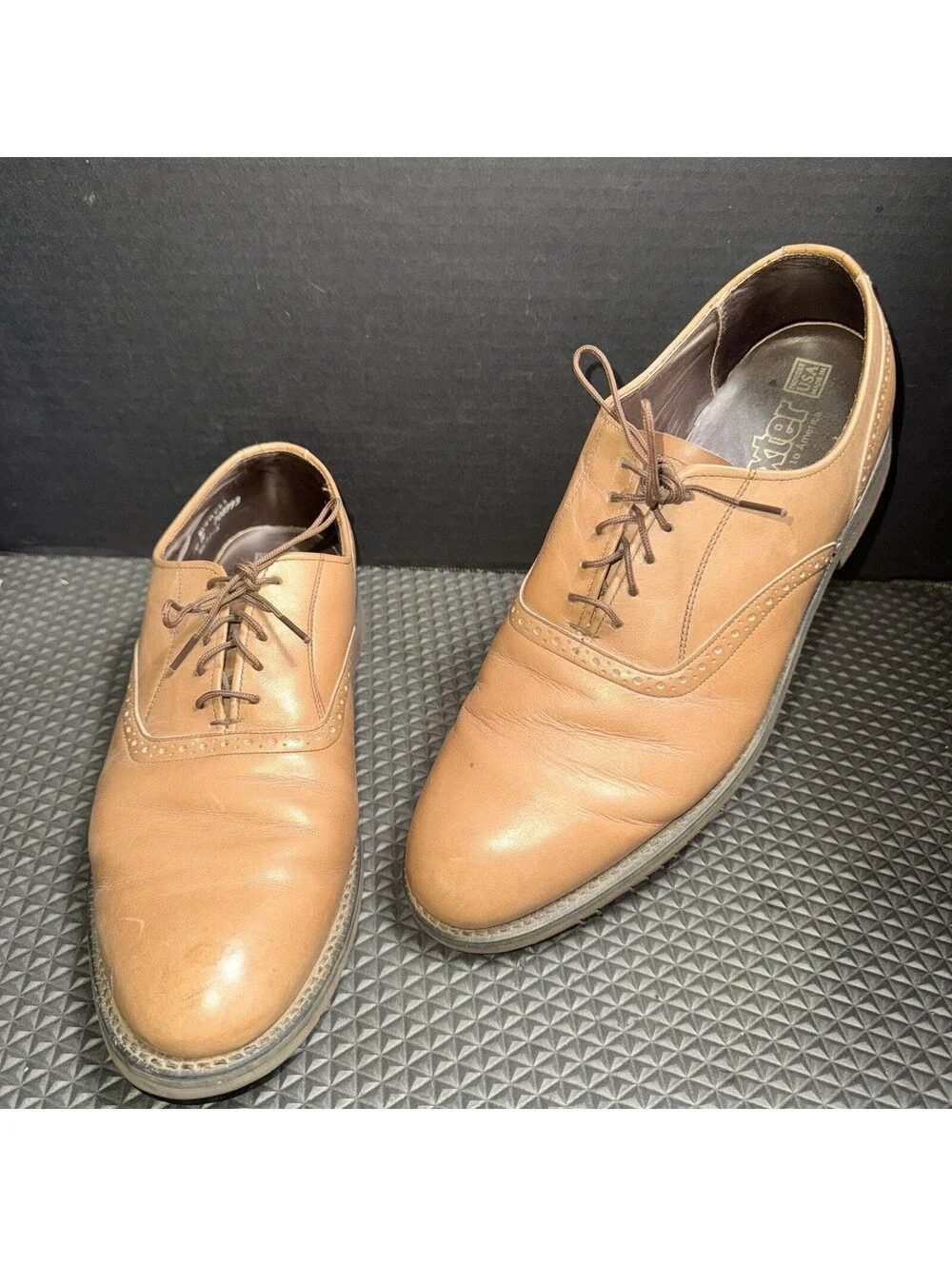 Vintage Dexter Men’s Dress Shoes 10M Tan Leather Cap Toe Oxford Vibram Sole USA